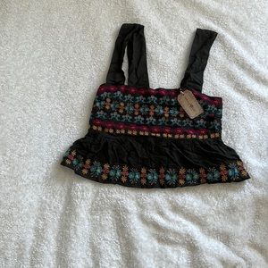 NWT size small Natural Life embroidered tank